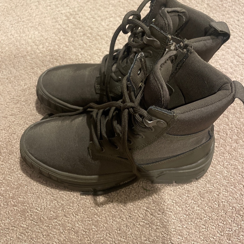Boys Zara khaki green technical boots
